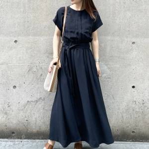 【ネイビーワンピース】が沼すぎる……♡いい女から学ぶ晩夏コーデ5つ