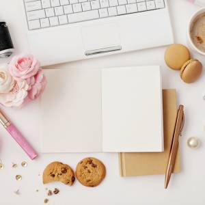 絶妙なサイズ感だわ。【ダイソー】デスク周りがスッキリする収納グッズ