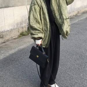 ダサく見えない。【ユニクロ黒パンツ】を使った垢抜ける晩秋コーデ5つ