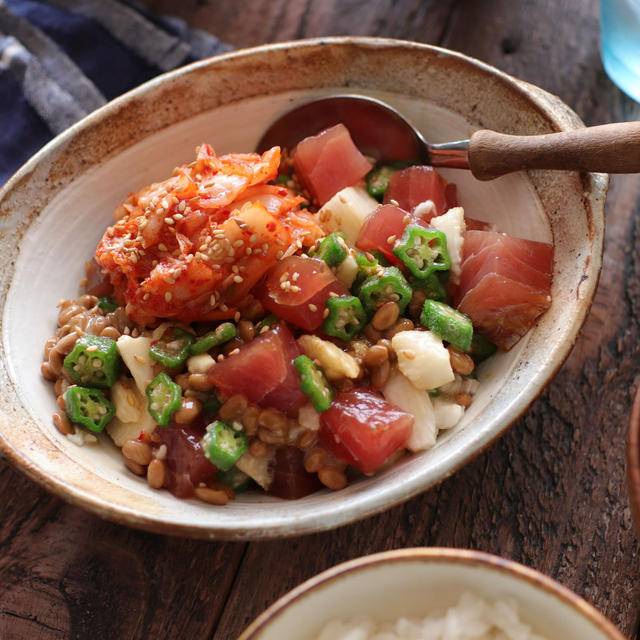 ご飯にのせてガッツリうまい！まぐろとたたき長芋のキムチ納豆