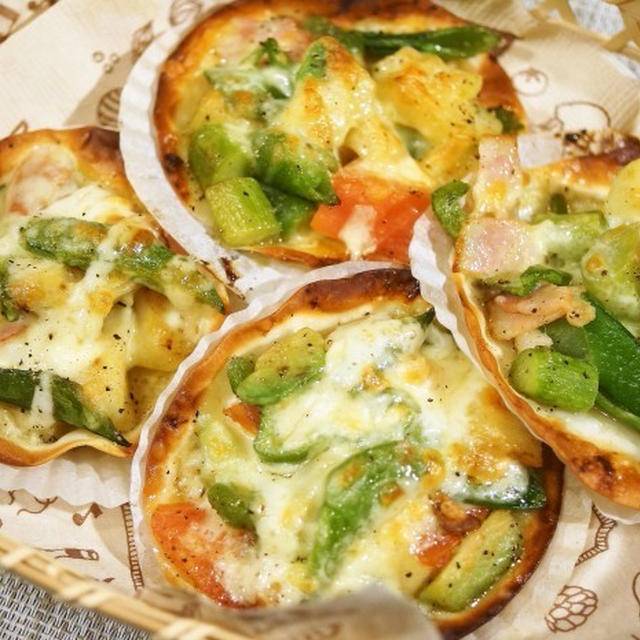 ■おつまみおかず【餃子の皮乗せ　具沢山野菜のチーズ焼き】クリスピーピザ風で絶品！！
