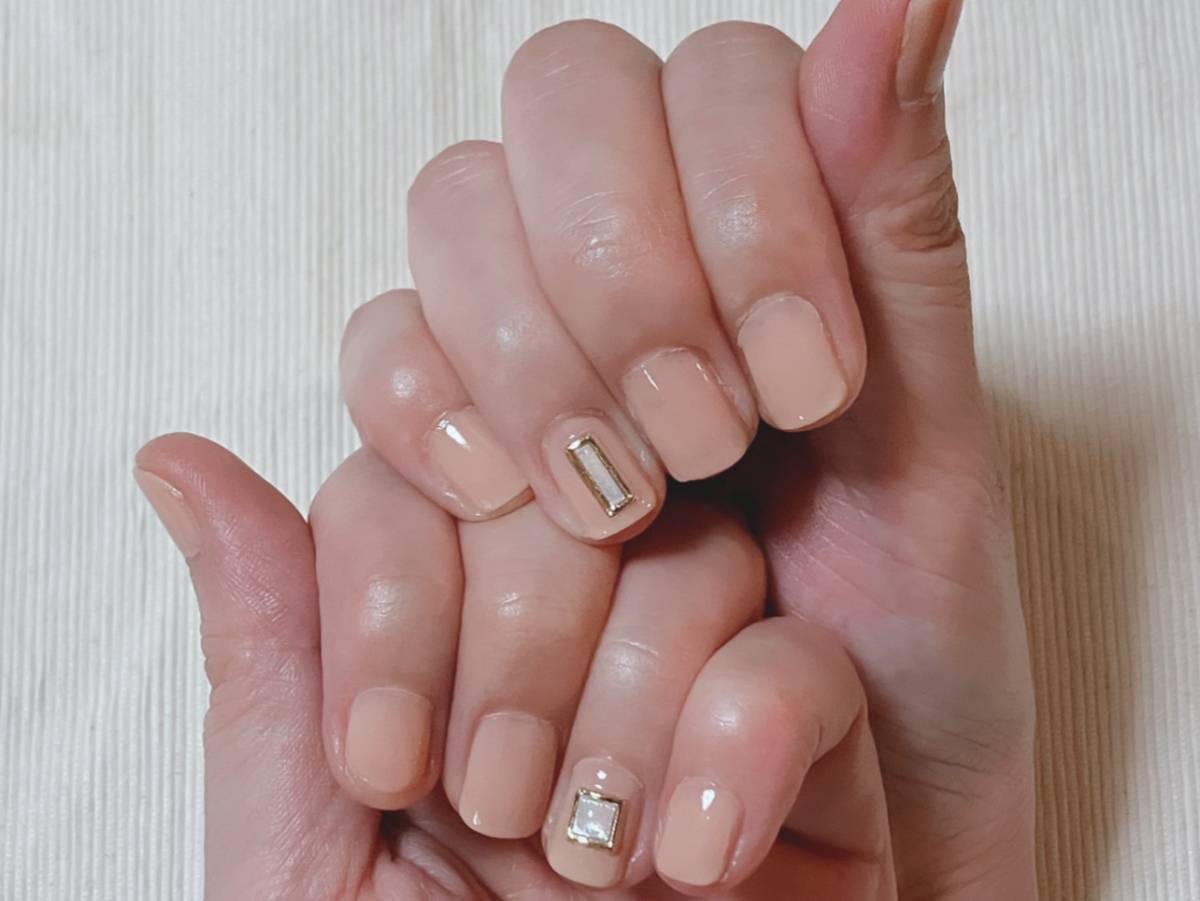 8月発売】肌なじみがとにかく良い。ネイルホリックの優秀マニキュア