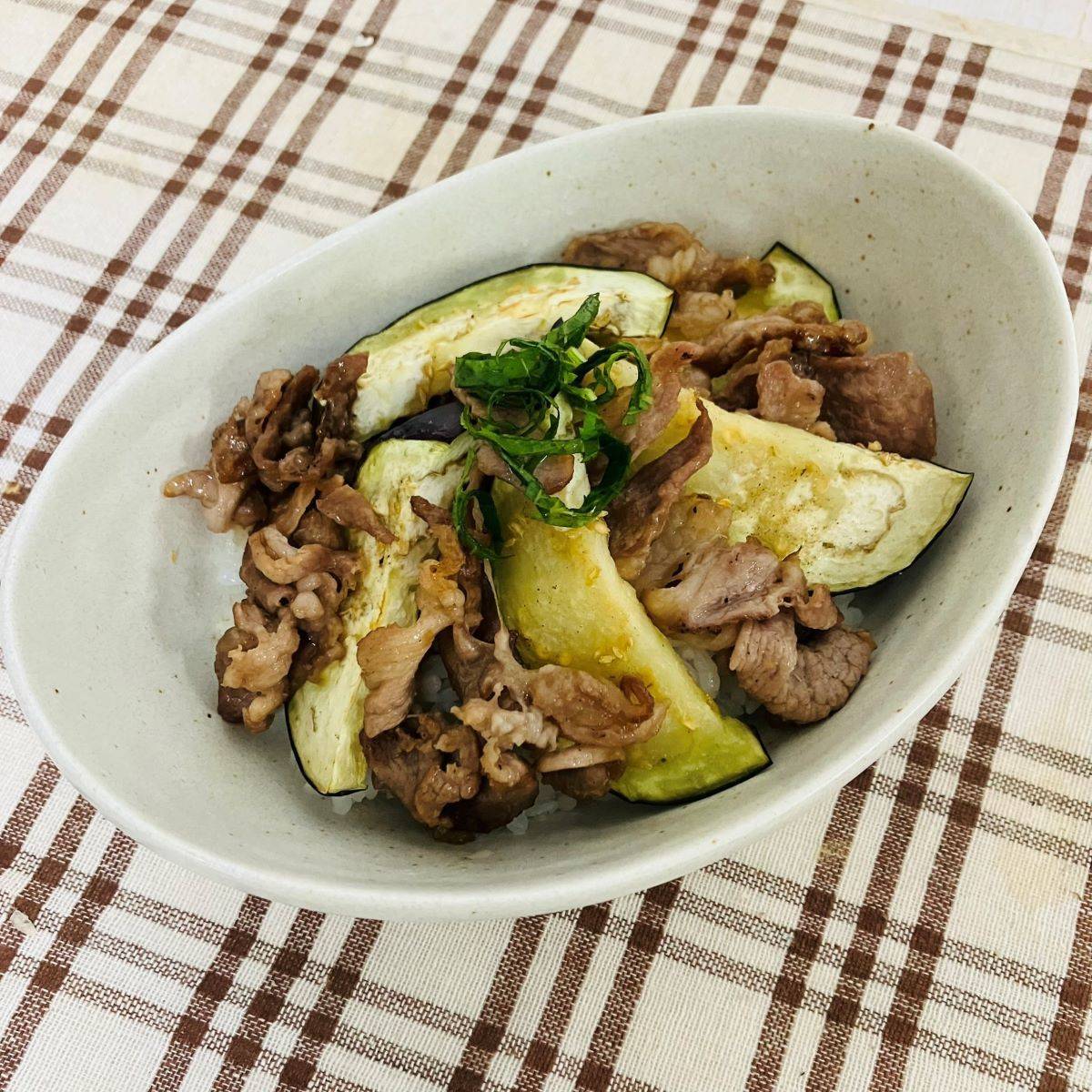 JAグループ公式の「高知県「四万十ポークで作る生姜焼きどんぶり」ＪＡ高知女性組織協議会」のレシピ