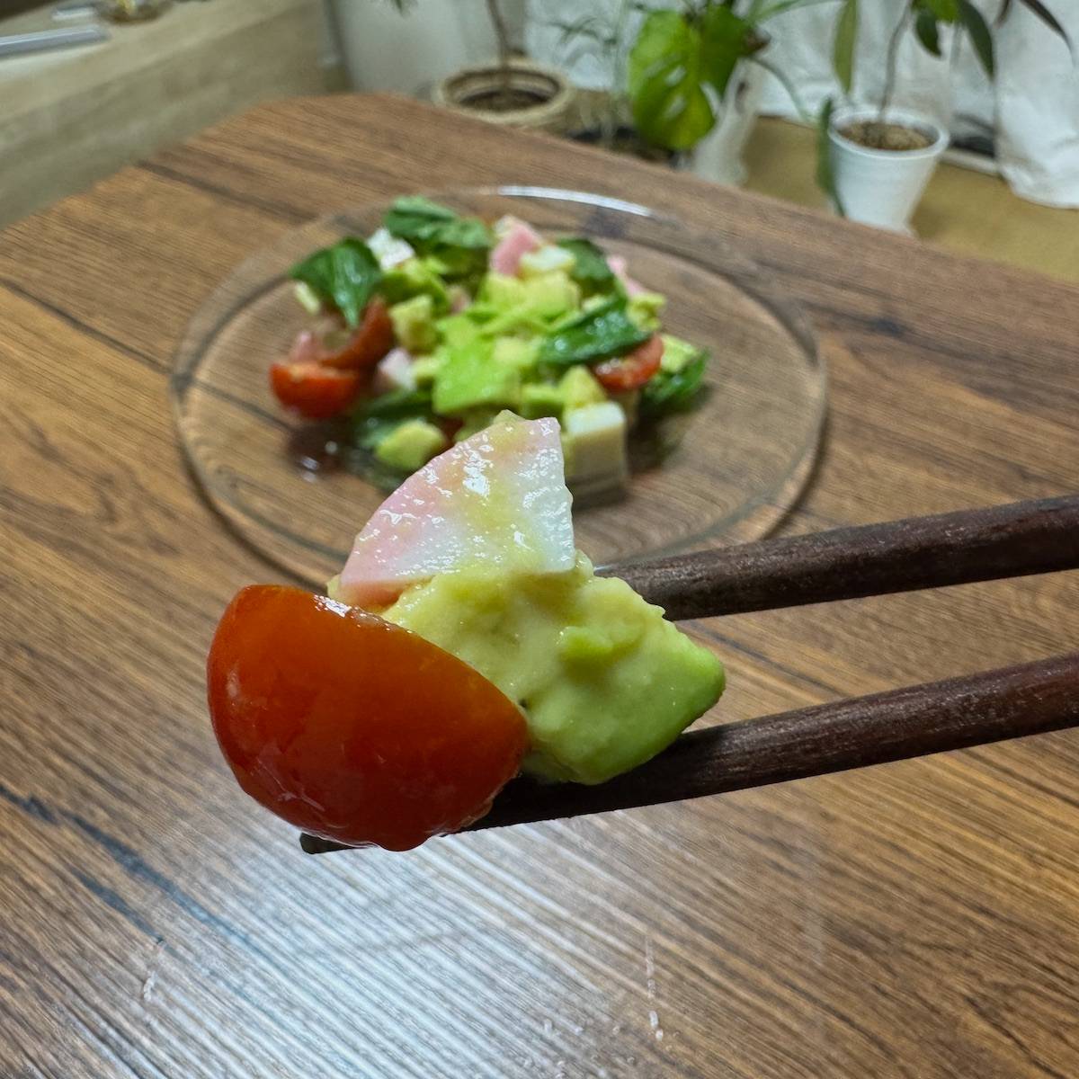 紀文公式の「蒲鉾とカラフル野菜のさっぱりレモンオイルあえ」のレシピ