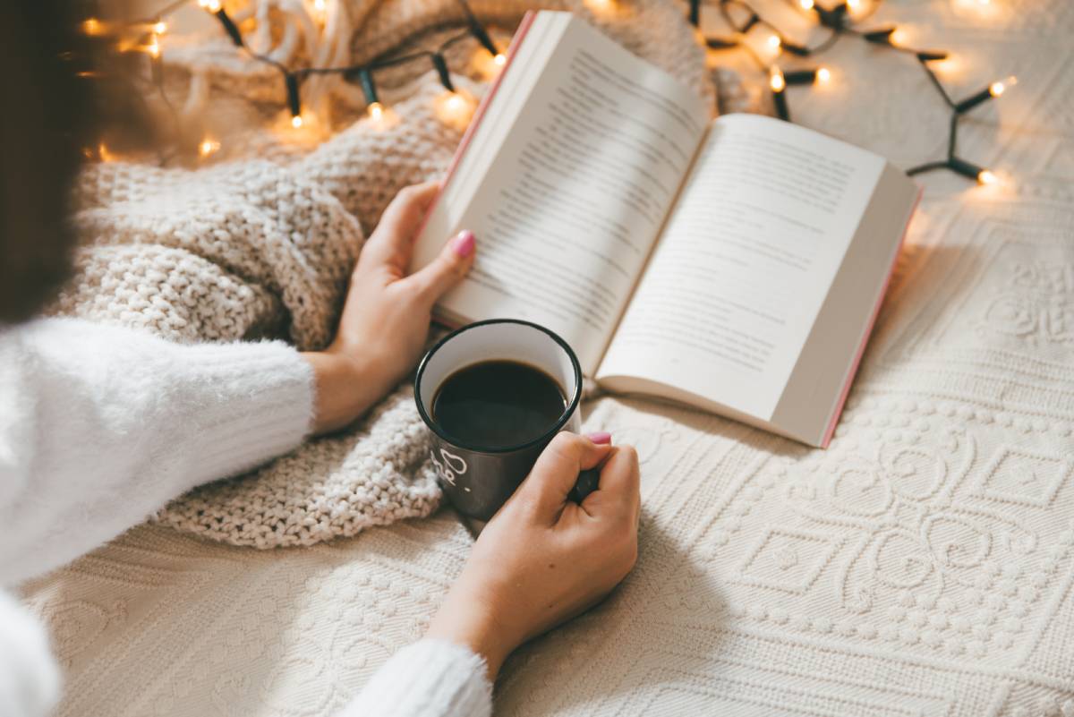読書をする女性