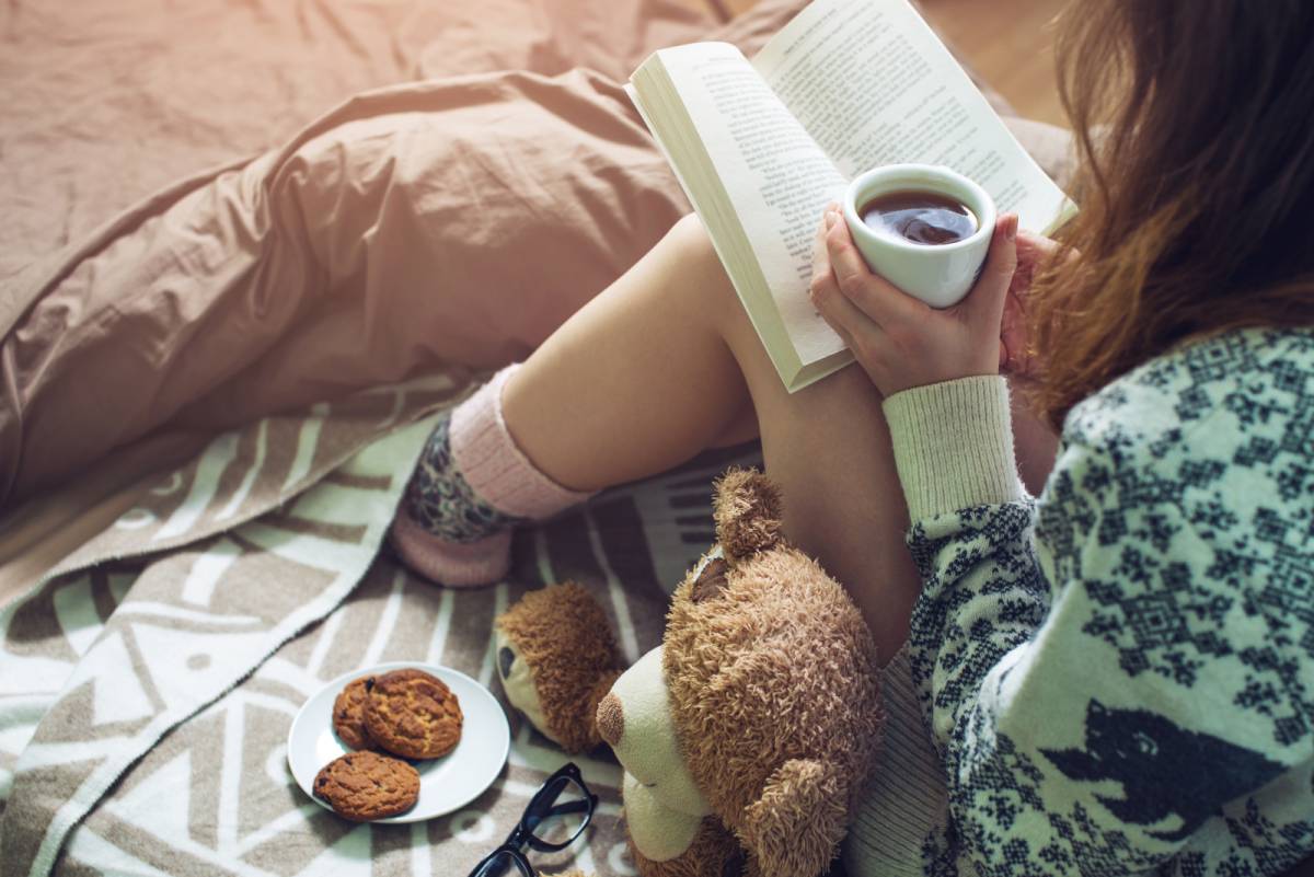 読書をする女性
