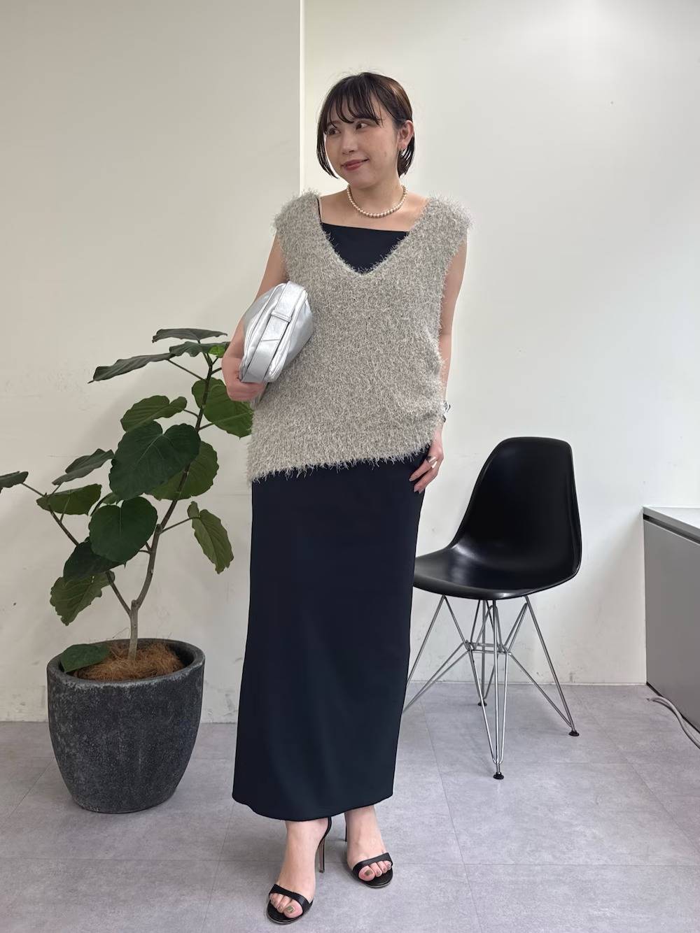 シャギーベストを重ね着する♪