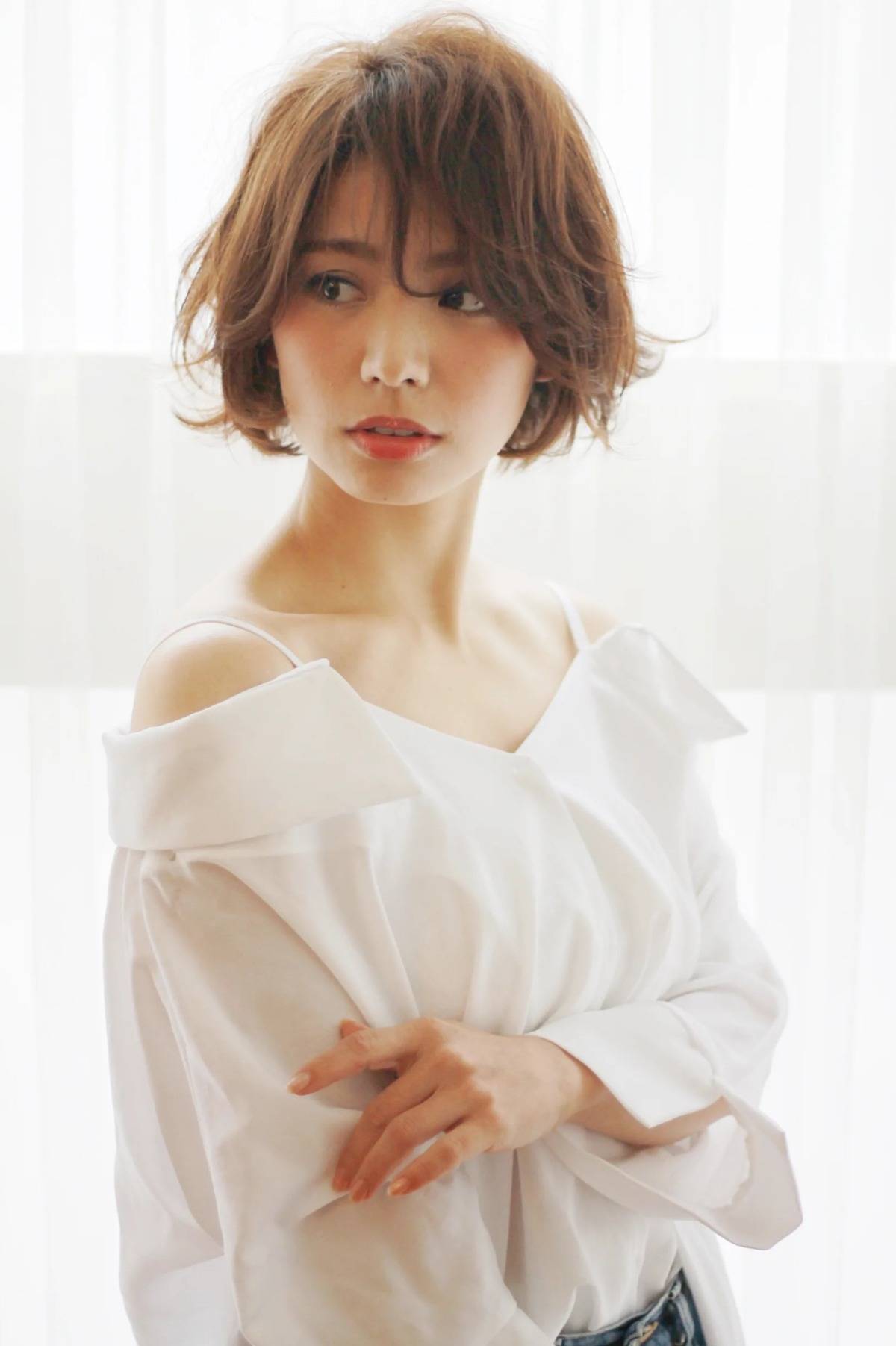 くせ毛風のほつれボブ