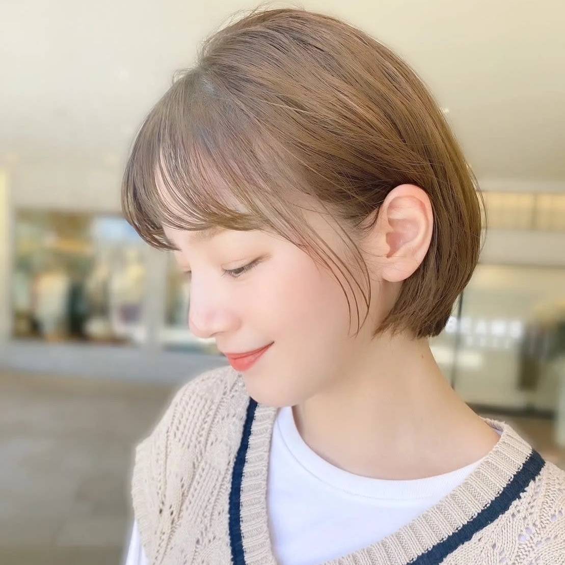 まとまり感耳掛けボブ