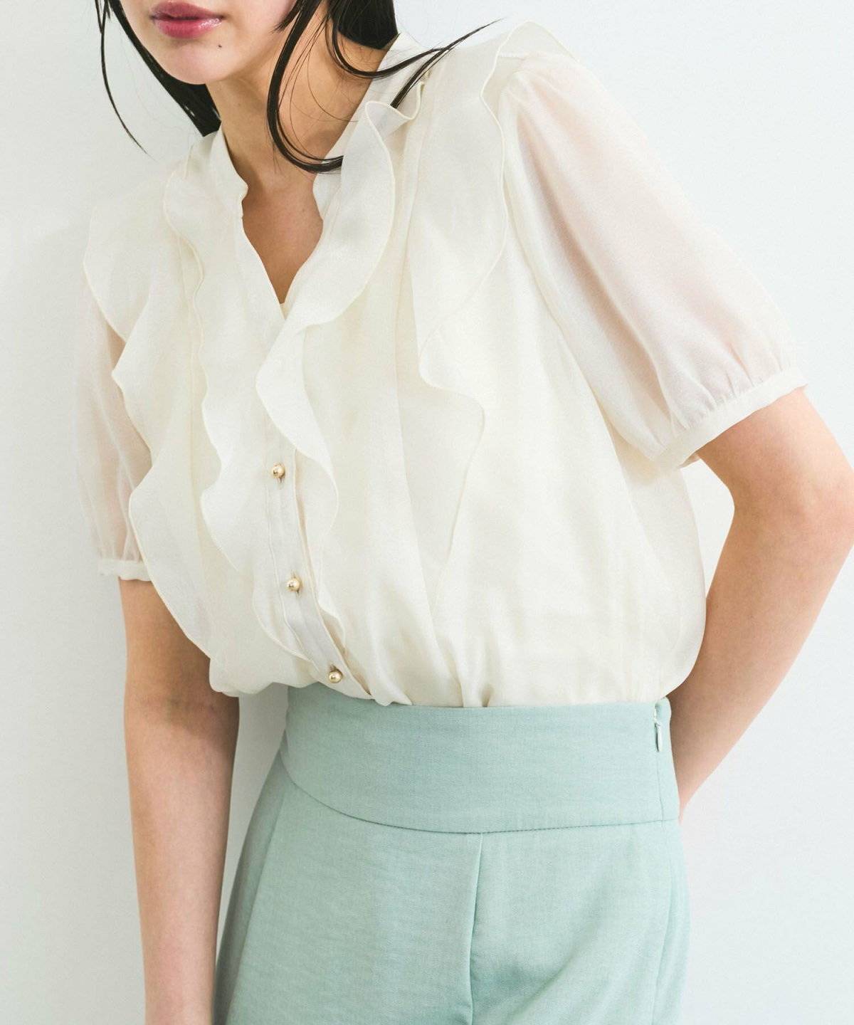 VIS(ビス) 【洗える】シアーラッフル半袖ブラウス