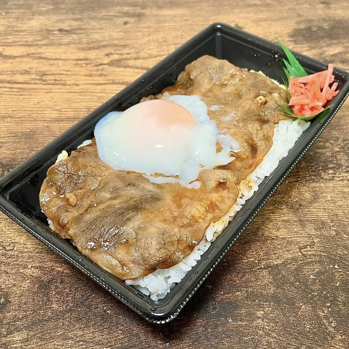 ほっともっとの「大判牛焼きすき重(肉2枚)」