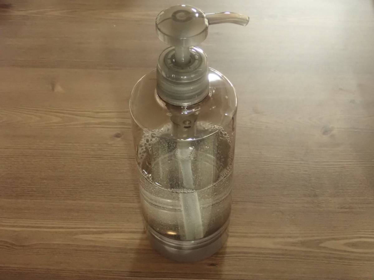 ダイソーの1dp 残さず使えるエコボトル 丸 アンバー 600mL