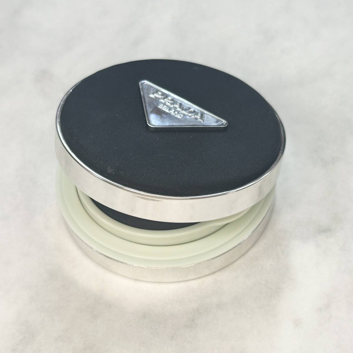 PRADA BEAUTY プラダ メッシュ クッション