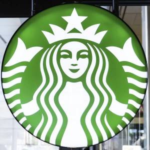 もう3回も食べてます。【スタバ】の大人気メニューが本気でウマいよ