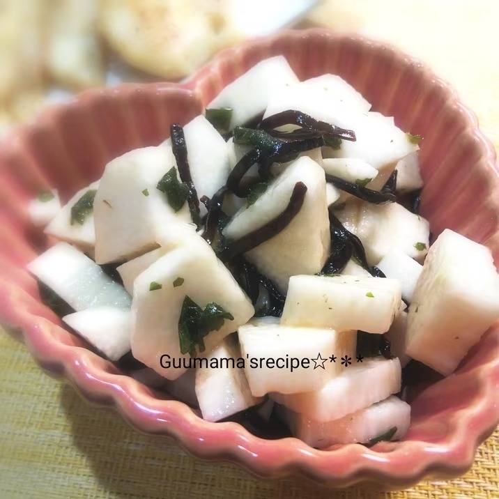 シャクシャク食感♡長芋の大葉塩昆布和え