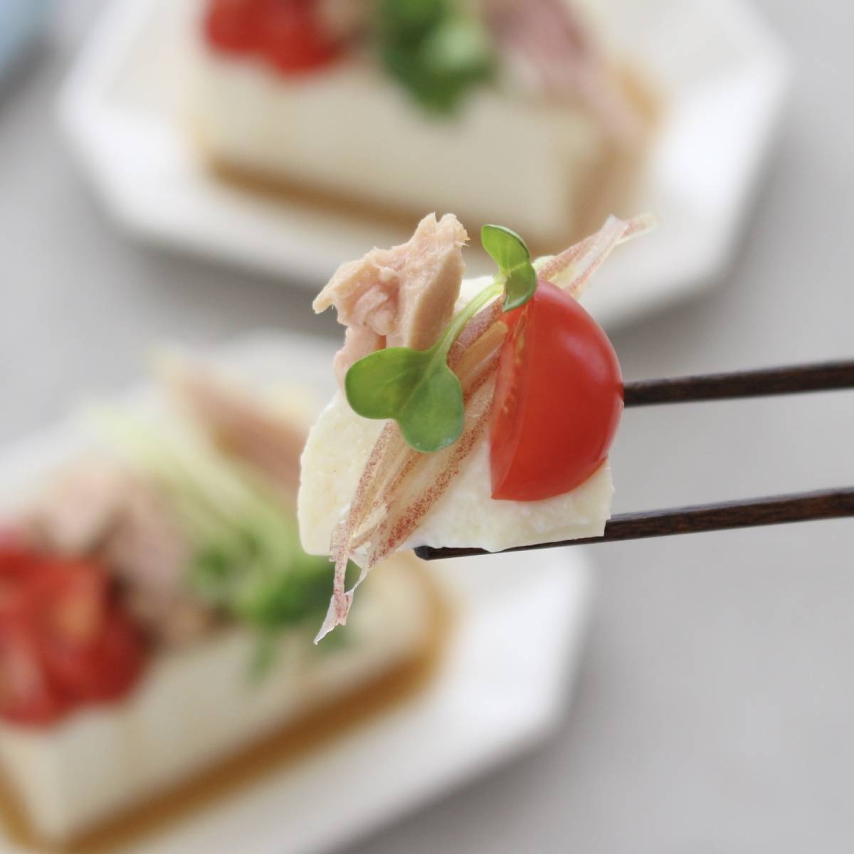 いなば公式の「夏野菜とツナの冷奴」のレシピ