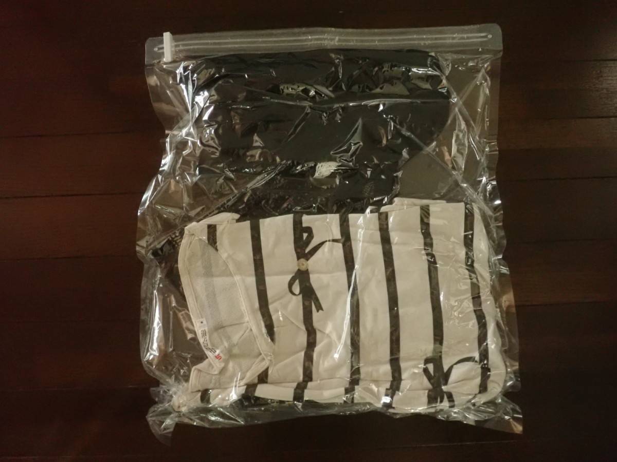 ダイソーのトラベル圧縮バッグ(45cm×60cm、2個)