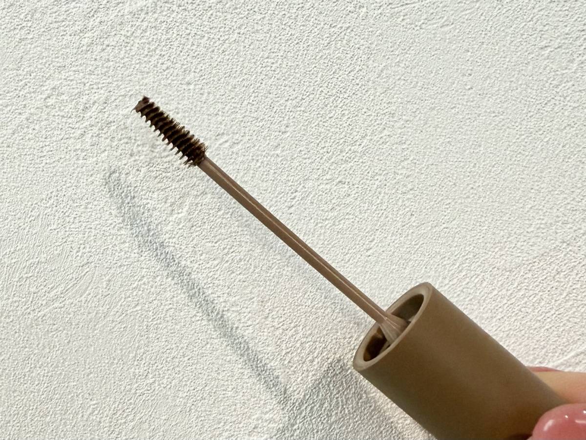 極小ブラシでキレイに塗れる