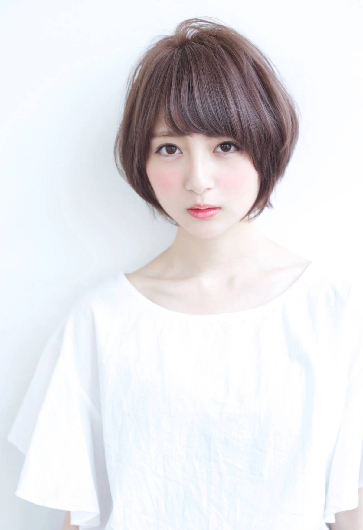 ラベンダーグレージュのひし形ショート