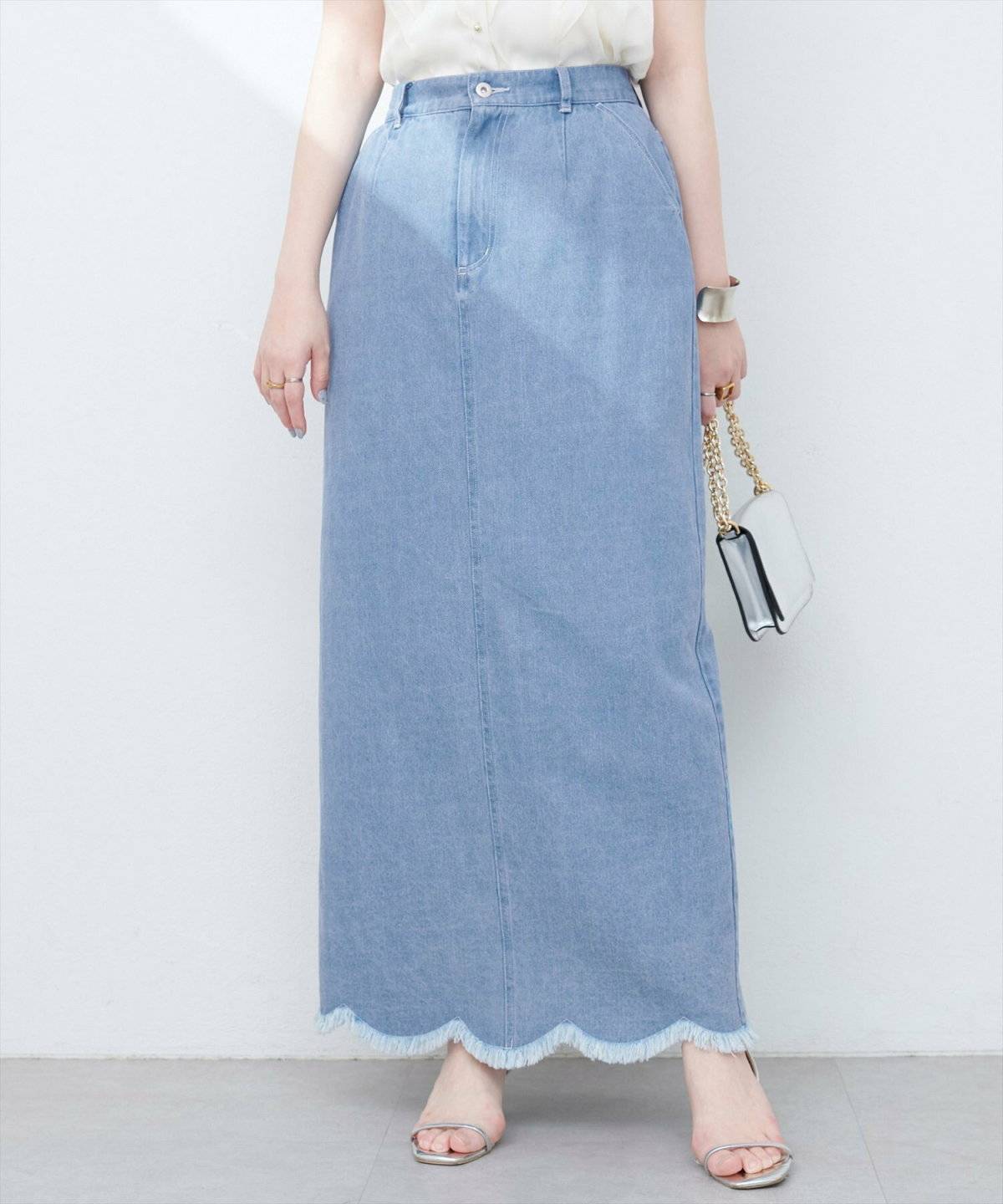 natural couture(ナチュラルクチュール) 裾フリンジスカラップデニムスカート