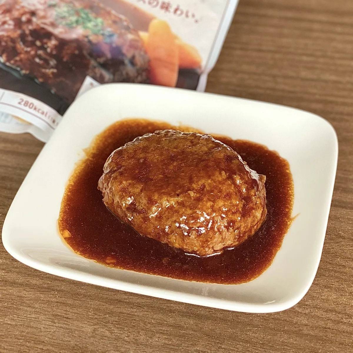 コスモスの「ハンバーグステーキ」