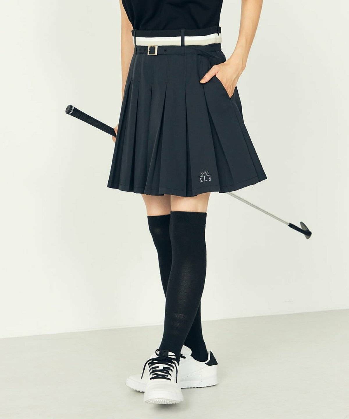 a.v.v(アー・ヴェ・ヴェ) レディースゴルフウエア/プリーツキュロット