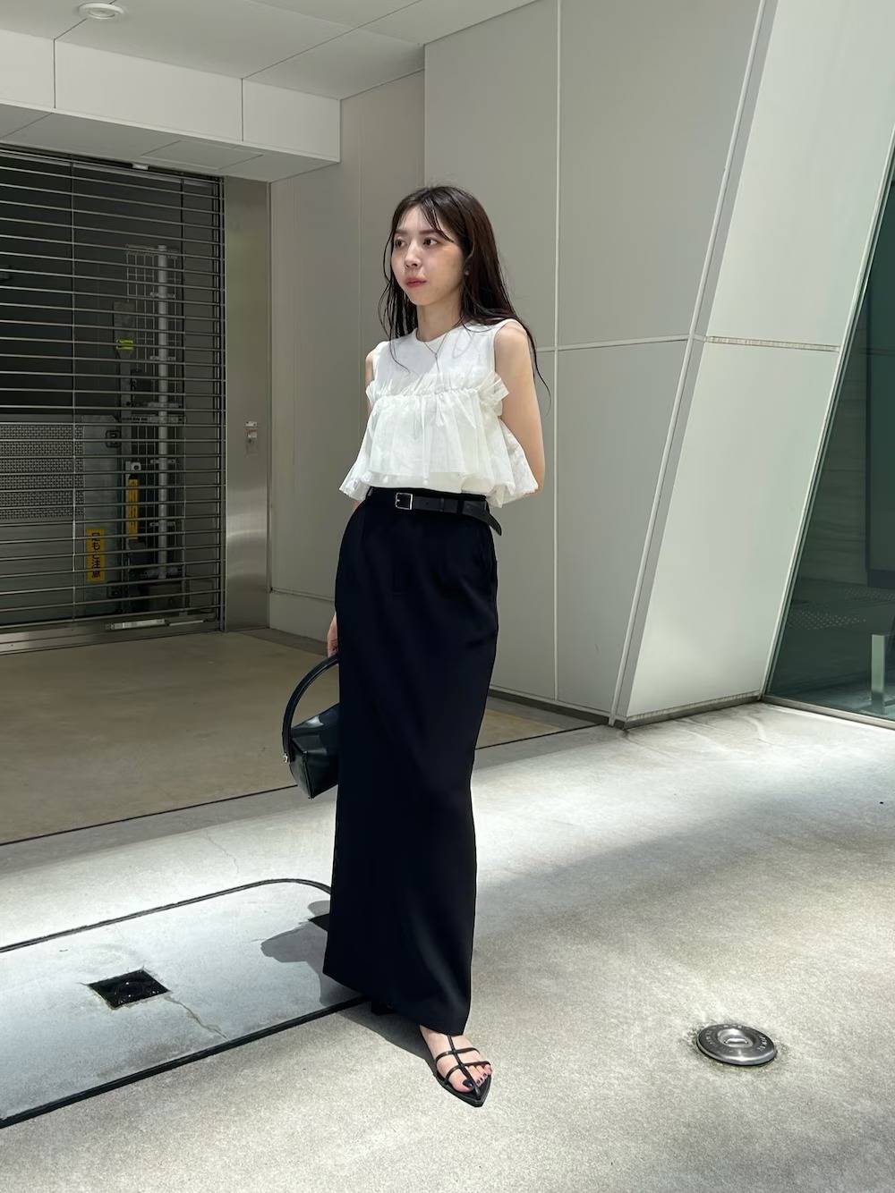 重ね着風デザインのトップスを合わせる♡