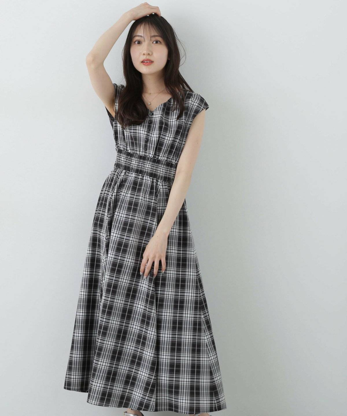 PROPORTION BODY DRESSING(プロポーションボディドレッシング) ウエストシャーリングVネックワンピース