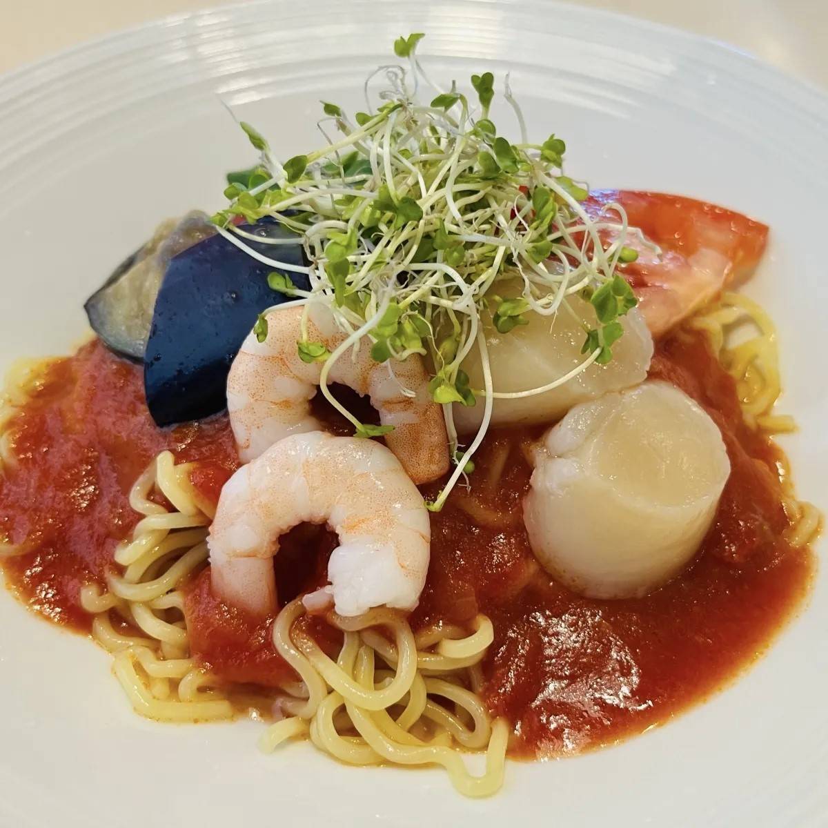 バーミヤンの「海鮮のトマト冷やし麺」