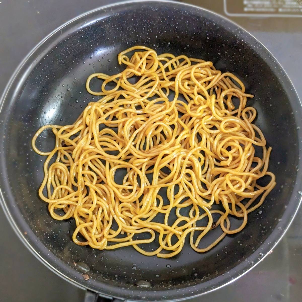 マルちゃん公式の「焼キャベツのバターソース焼そば」のレシピ