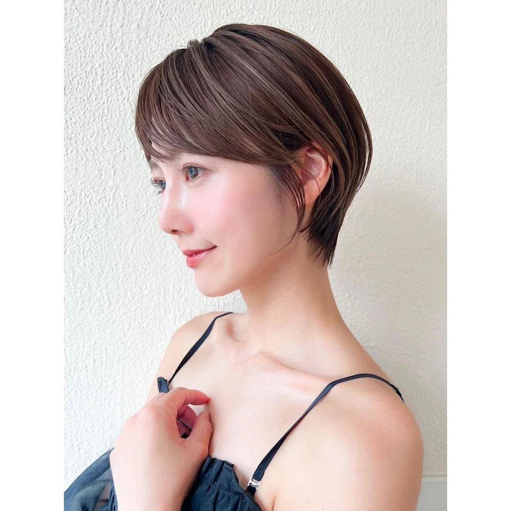 美フォルムな耳掛けショート