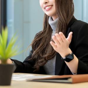  説明する人 