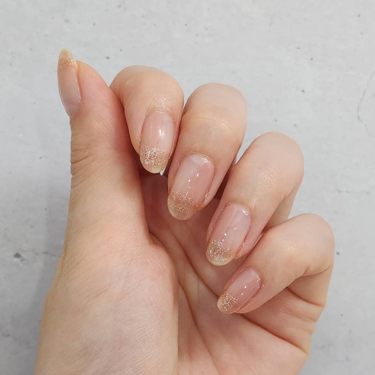 透け感チェックネイル