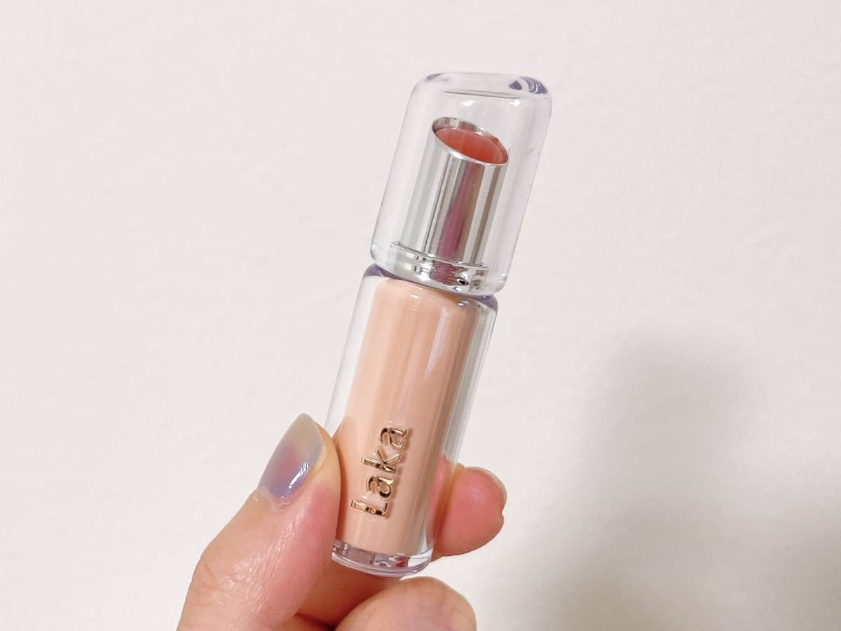 Laka ボンディンググロウリップスティック 本体のパッケージデザイン