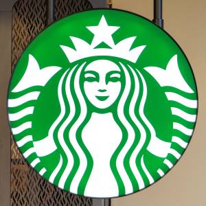 【スタバ】さん、最高かよ……。新作スイーツが本気で震えるほどウマい