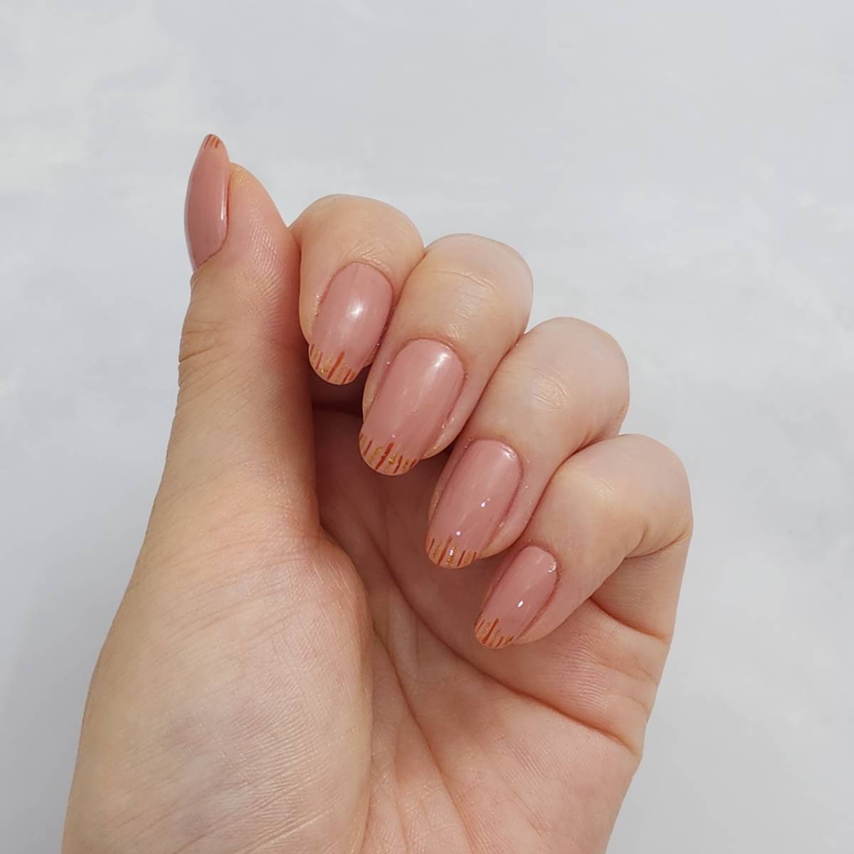 今っぽく垢抜ける！不器用さん向け「スキニーラインのフレンチネイル」のやり方
