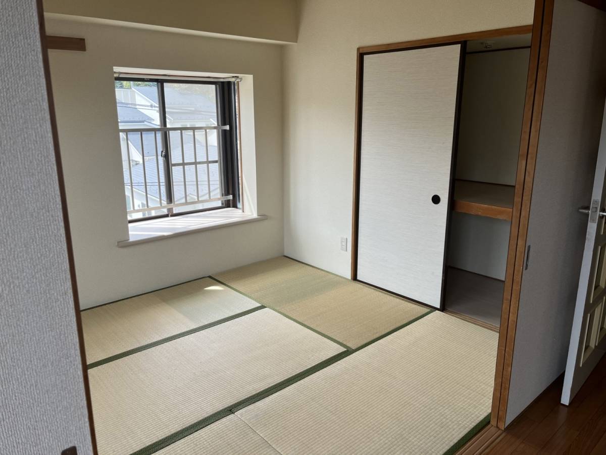 物の無い和室