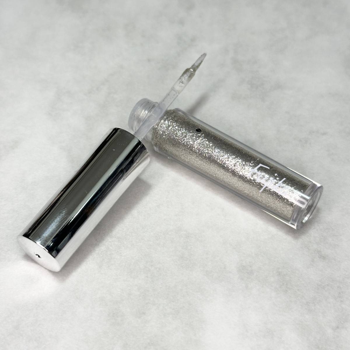 上品なのに圧倒的に煌めく目元に♡大人女子こそ使ってほしいラメコスメ