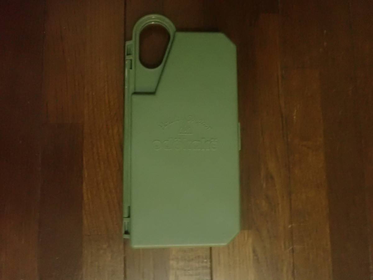 ダイソーの二つ折りランチプレート(パレット型)