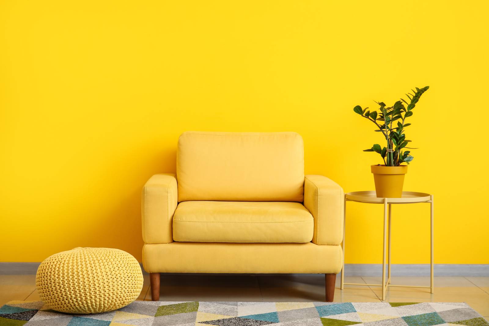 東　運を逃す　黄色