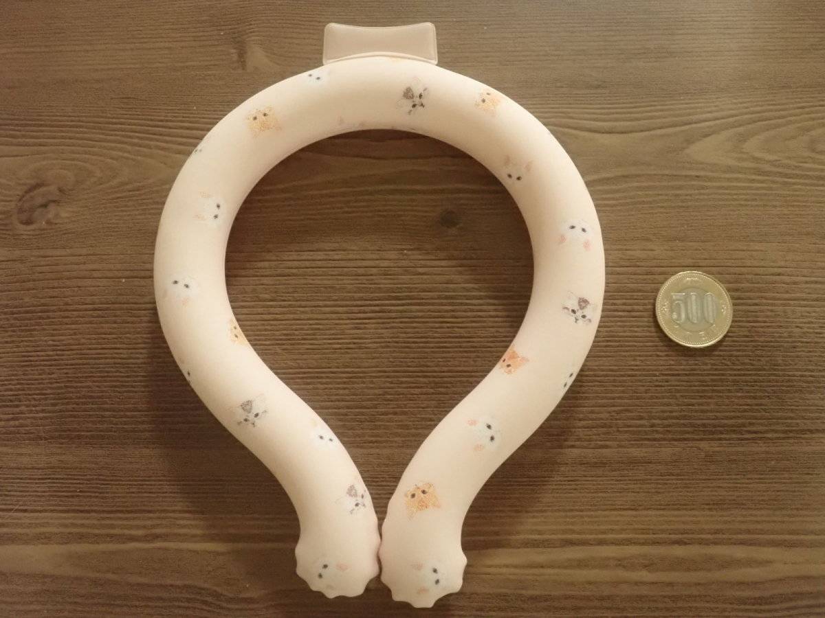 ダイソーのクールネックバンド(キャット、L)