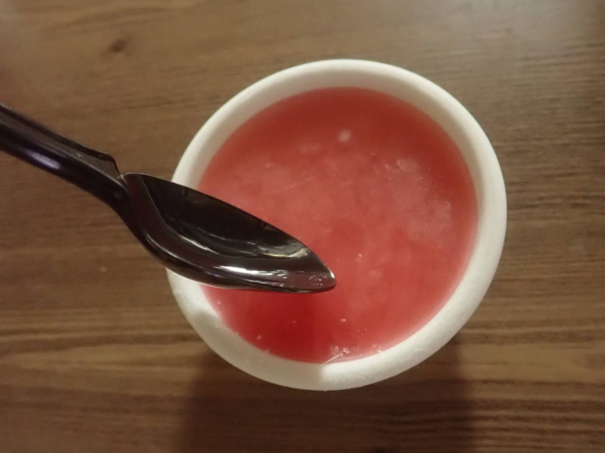 ダイソーの袋入りスプーン(黒、10本)