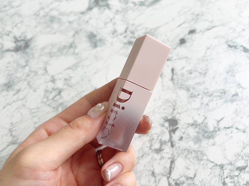 dintoブラーゼリーティントを持っている画像