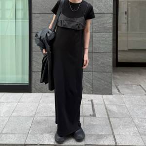 【2025年8月】こんな着方があったとは！センスいい夏の黒ワンピースコーデ5選