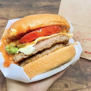 また【モスバーガー】がヤバいの出してた。新作が腰を抜かすほどウマい