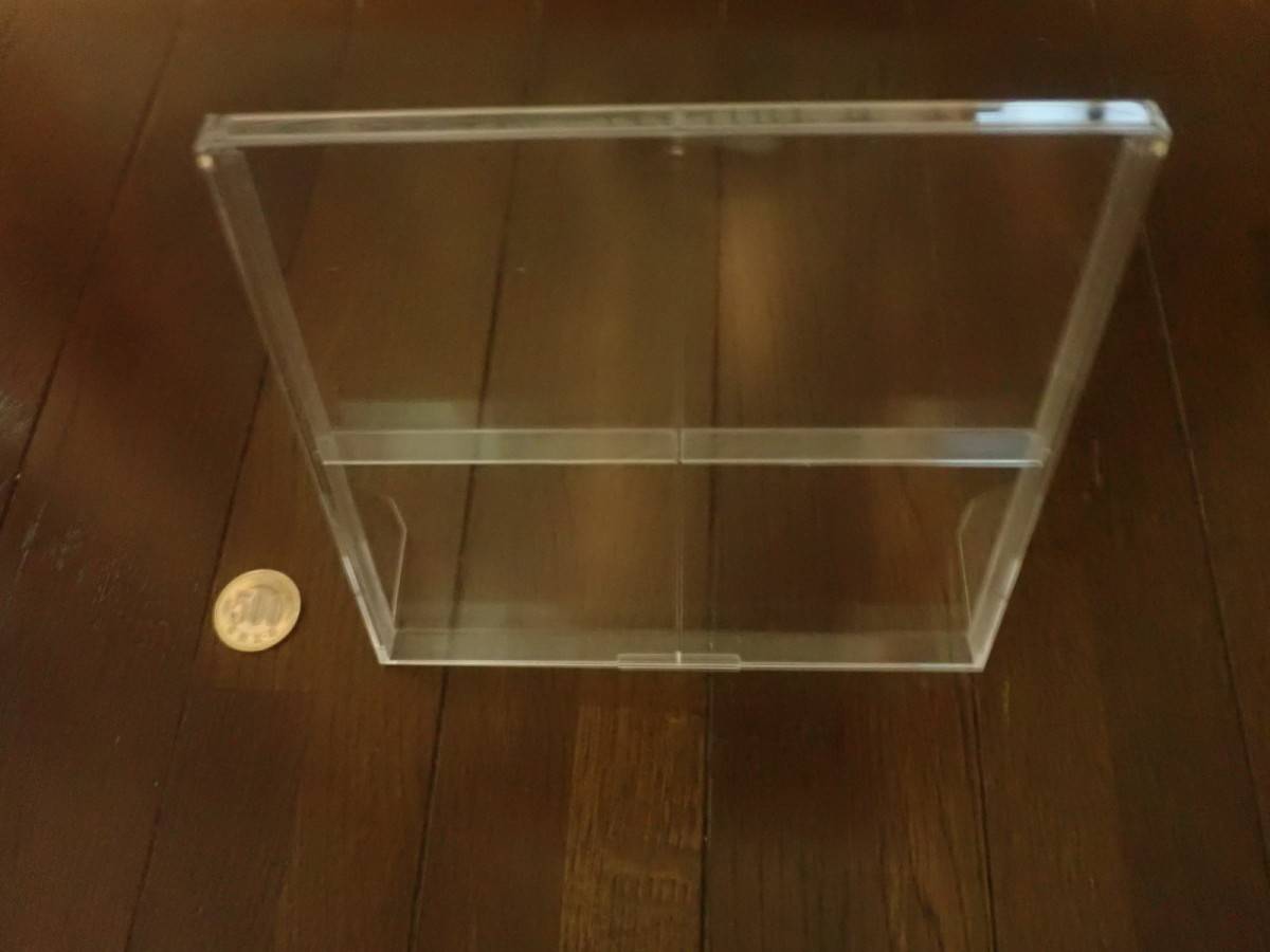 ダイソーのマイコレ ディスプレイケース 仕切り付4マス