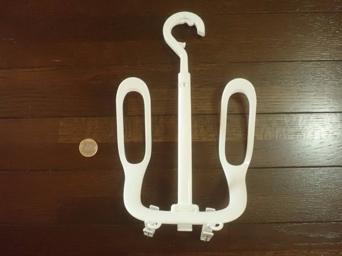 ダイソーの靴干しハンガー(ピンチ2個付)