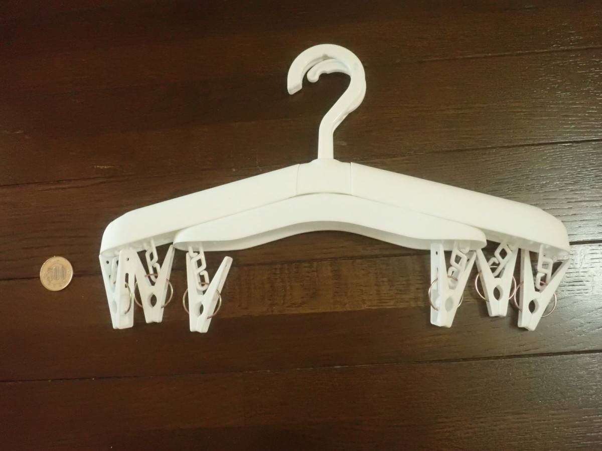 ダイソーのスライド回転ハンガー(ピンチ6個付)