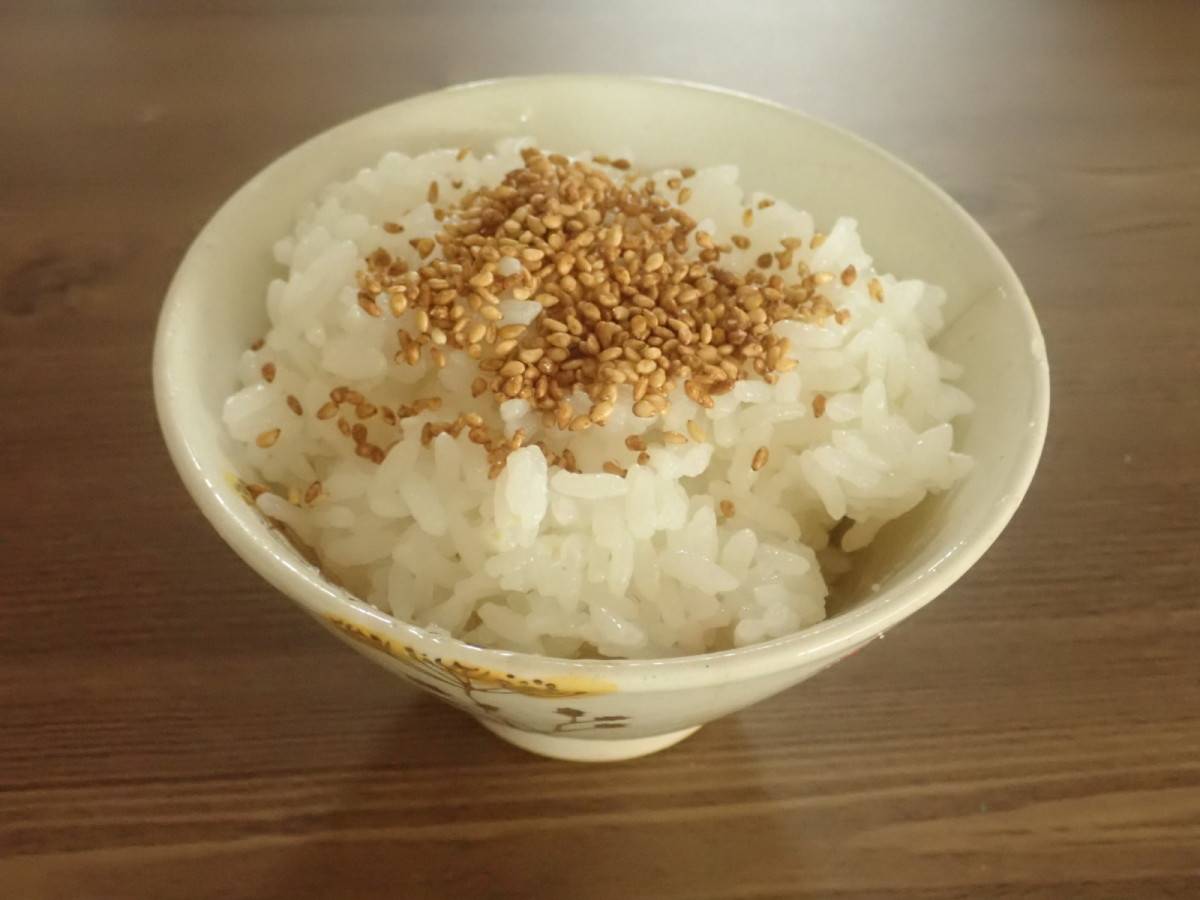 ダイソーの真誠 無添加ふりかける胡麻おかか味 30g