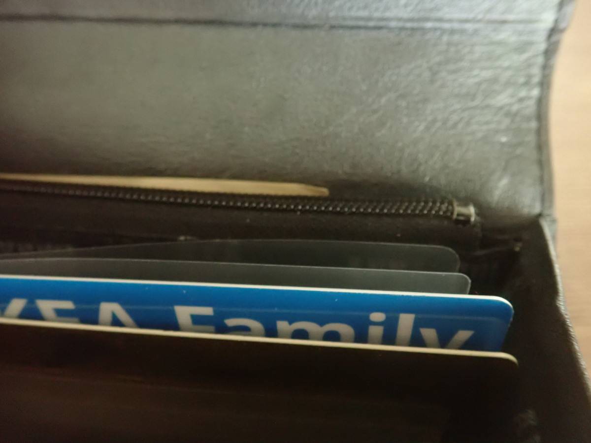 ダイソーの長財布に入るカードホルダー